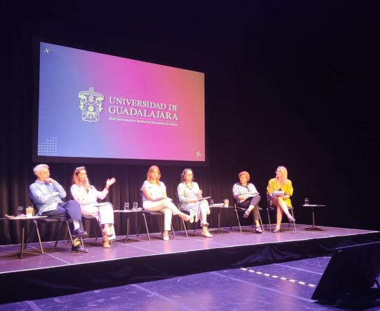 Miembros del CUTLAJO presentando en el Innova Forum